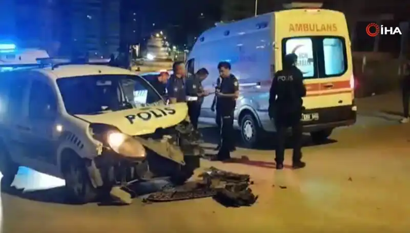 Ankara'da Hafif Ticari Araç ile Polis Aracının Çarpıştığı Kaza: Detaylar Ortaya Çıktı
