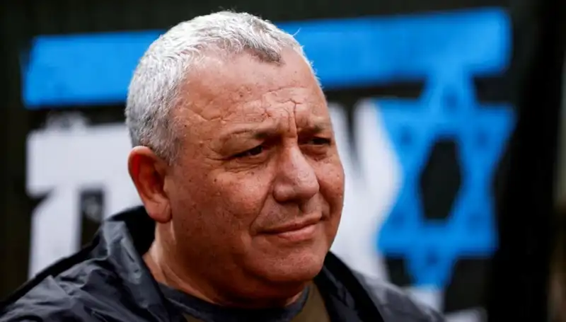Gadi Eisenkot'un İstifası: İsrail'de Siyasi Değişim Rüzgârı Esiyor