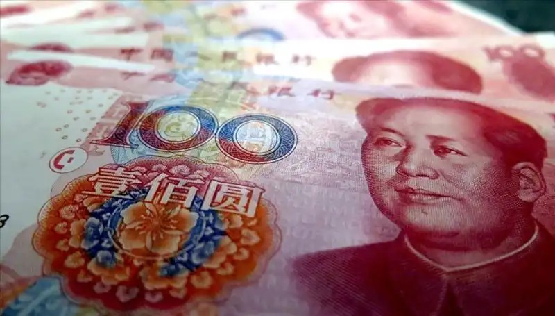 Yuan’ın Değeri Düşüyor: Ekonomide Hangi Tehlikeler Baş Gösteriyor?