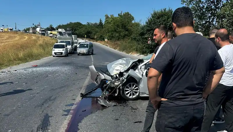İstanbul’da Kalp Krizi Geçiren Sürücü, Otobüse Çarparak Feci Bir Kazaya Yol Açtı