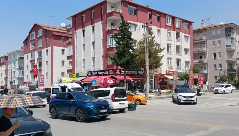 Taksi ve Otomobil Çarpıştı: Kazanın Ayrıntıları ve Sağlık Durumu