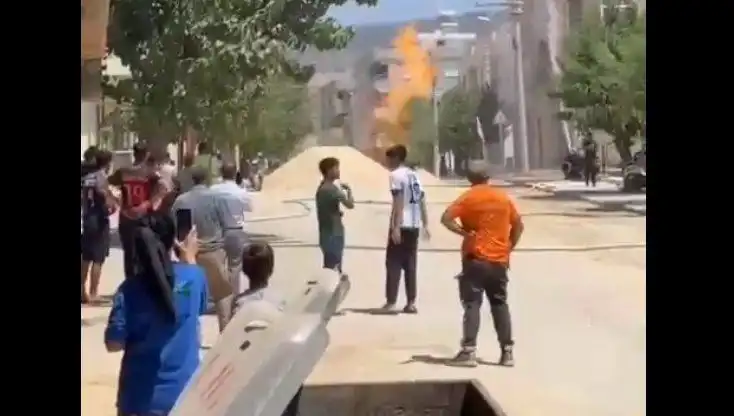 Kilis'te Doğalgaz Borusu Patladı: Yangın ve Panik Hüküm Sürdü