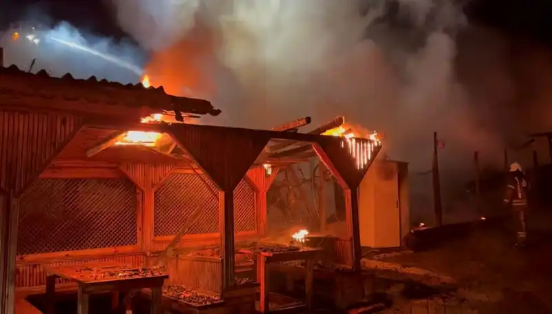 Şile'de Altı Gözleme Restoranı Alev Alev Yandı: Yangının Sebepleri Neler?