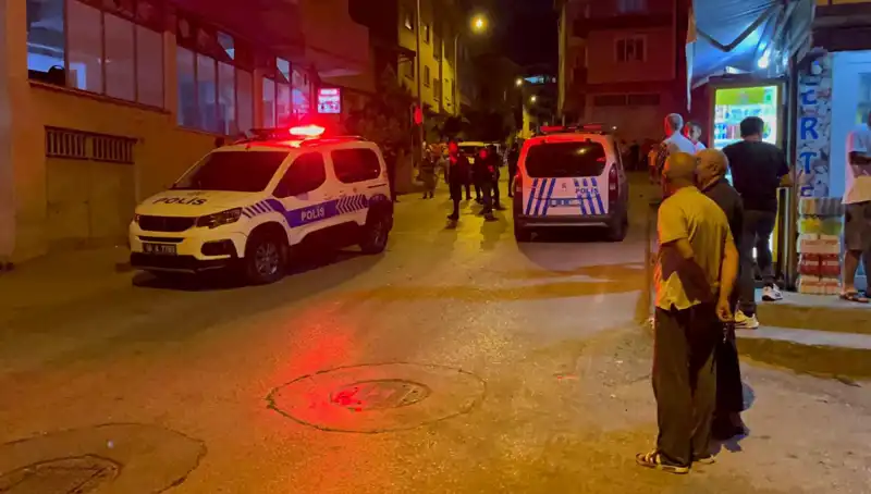 Firari Hükümlünün Yakalanmasını Engellemek İçin Polisi Yaraladılar