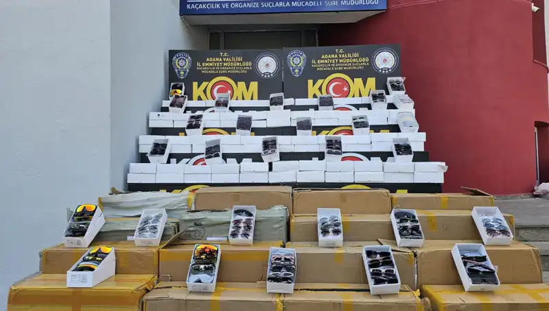 Adana’da Kaçak Güneş Gözlüğü Operasyonu: 12 Bin Parça Ele Geçirildi!