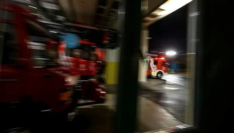 Konya'da İş Yeri Yangını: Dumanla Savaşan 4 Kişi Hastaneye Kaldırıldı