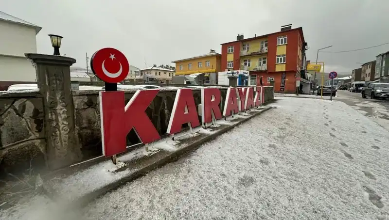 sürücüler Temmuz ayında kar sürpriziyle neye uğradıklarını şaşırdı