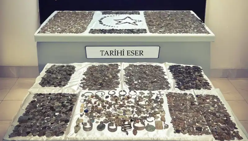 Sınırda Ele Geçirilen 12 Bin 770 Tarihi Eser: Kültürel Mirasımız Kurtarıldı