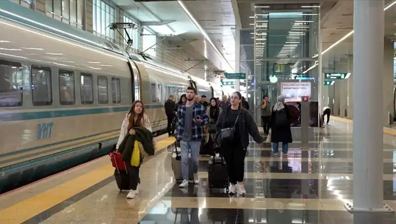 YHT'lerde Ek Sefer Düzenlemesi ile Seyahat Kolaylaşıyor