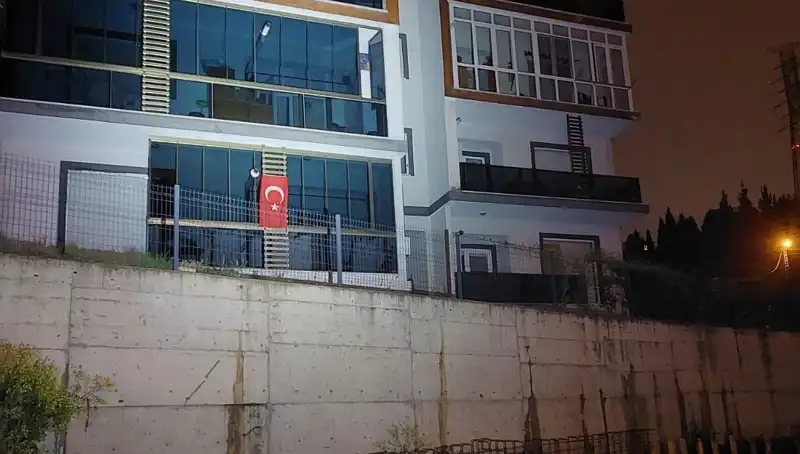 Sakarya'da Acil Tahliye: 4 Katlı Apartman Boşaltıldı!