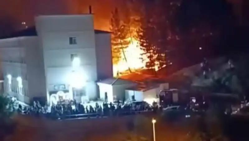 Düğün Kutlaması, Misafirler Arasında Tartışmalara Yol Açarak Kabusa Döndü