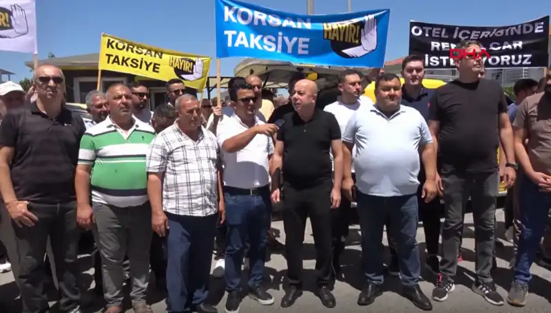 Belek'te Taksiciler Kontak Kapatma Eylemiyle Dikkat Çekti