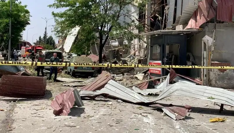 Gaziantep'teki Fabrika Patlaması: Yaralılar, Olayın Ardındaki Gizem Ne?