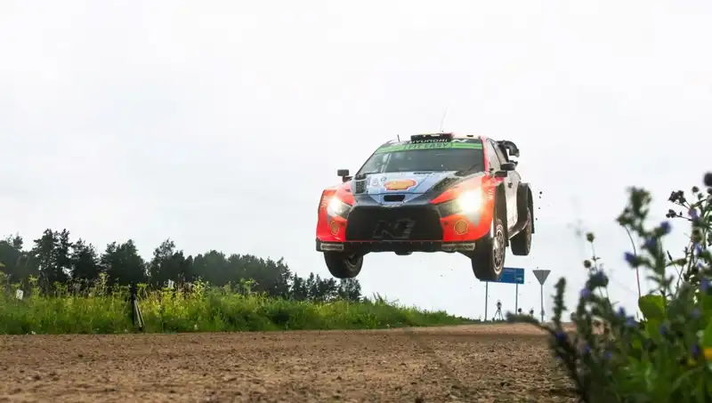 Otomobil Rallisinde Faciadan Korkunç Bilançolar: 2 Seyirci Hayatını Kaybetti