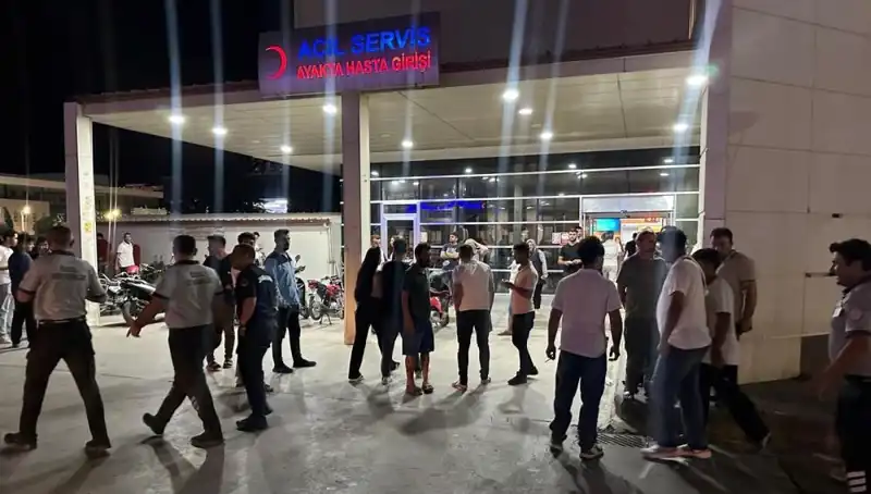 Acil Servis Önünde Görülen Kavga Gözleri Şaşkına Çevirdi