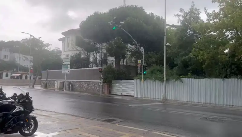 İstanbul’da Sağanak Yağışlar Hayatı Olumsuz Etkiliyor