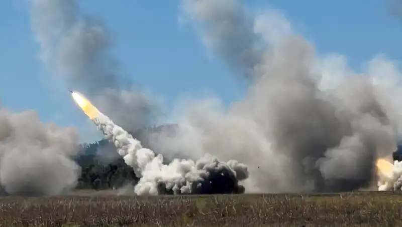 Avustralya’nın Askeri Gücünde Bir Dönüm Noktası: HIMARS Atışı Gerçekleşti
