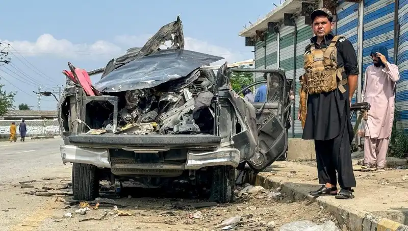 Pakistan'da Şok Edici Patlama: Dört Hükümet Yetkilisi ve Polis Memuru Hayatını Kaybetti