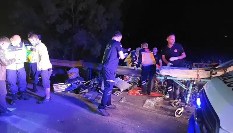 Minibüs Kazasında Hava Fısıldadı: Yolcular Ne Olacak?