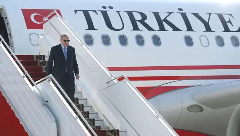 Cumhurbaşkanı Erdoğan İtalya Gezisini Tamamladı: Dönüş Yolunda Neler Yaşandı?