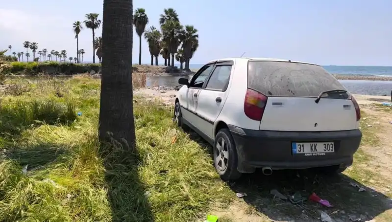 Arabasında Başından Vurulmuş Halde Bulunan Gizemli Kişi Kim?