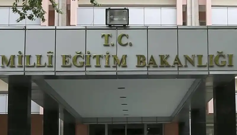 MEB'den Dikkat Çeken Uyarı: Bakanlık Adını Kullanan Dolandırıcılara Karşı Tedbir Alın!