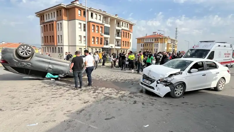 Nurdağı'nda Korkunç Kaza: 6 Çocukla Birlikte 9 Yaralı
