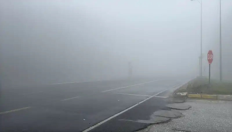 Bolu Dağı'nda Yoğun Sis Görüş Mesafesini Tehlikeli Derecede Düşürdü