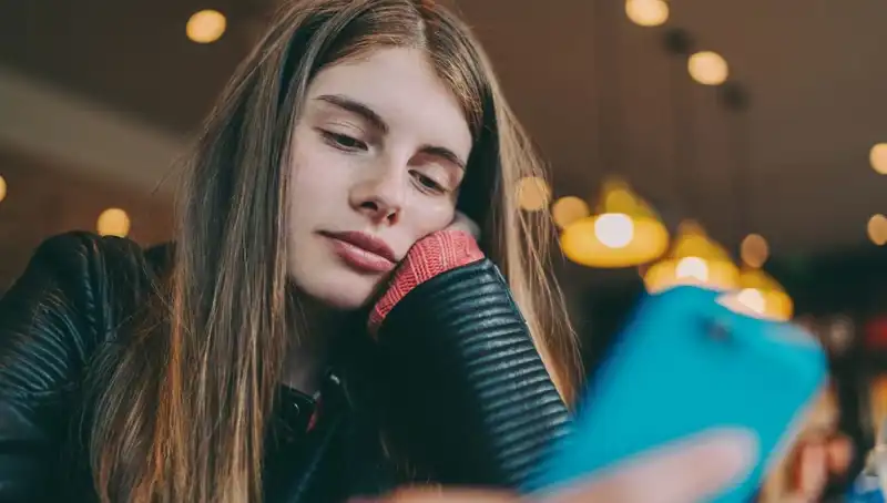Z Kuşağı, 30 Yaş Üstünü ''İhtiyar'' Olarak Niteliyor!