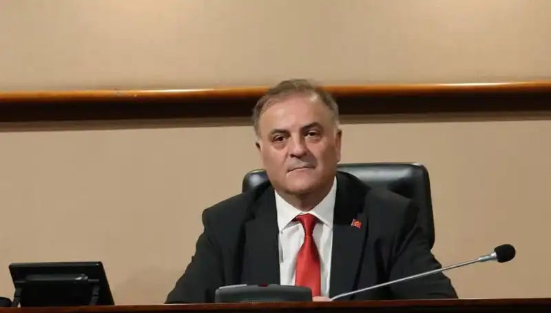 Nuri Aslan: İBB Başkanvekili'nin Hayatı ve Politik Yolculuğu