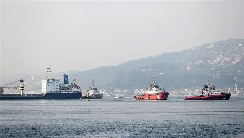 İstanbul Boğazı'nda Gemilere Sıfır Hız: Gemi Trafiği Neden Askıya Alındı?