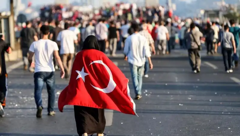 Kabine Üyeleri 15 Temmuz'da Demokrasiye Bağlılık Vurgusu Yaptı