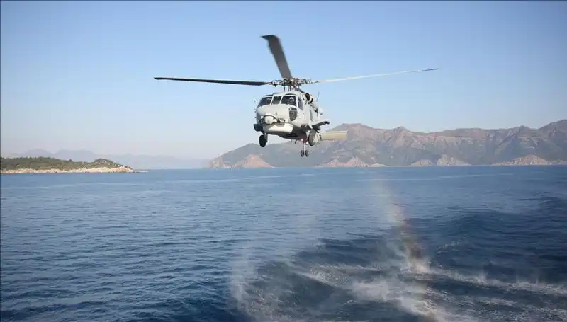 Acil Durum! Askeri Helikopter Denize Uçmak Zorunda Kaldı