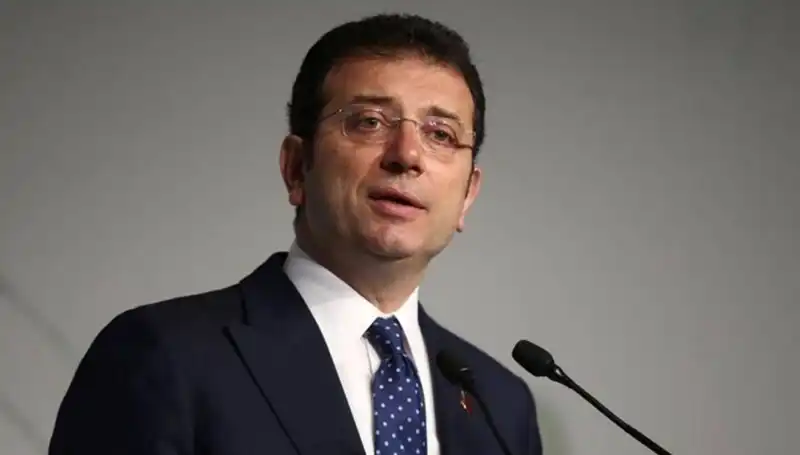Ekrem İmamoğlu'nun Diploma Davası: İlk Duruşmada Neler Yaşandı?
