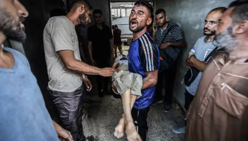 İsrail'in Gazze'de Gerçekleştirdiği Saldırıda 90 Filistinli Hayatını Kaybetti