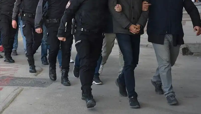 FETÖ'ye Yönelik 5 İlde Büyük Operasyon: 10 Gözaltı!