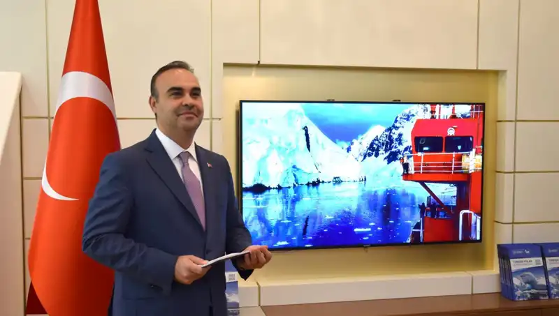 Türkiye Antarktika'da Bilim Üssü Kuracak: Yeni Bir Çağ Başlıyor!