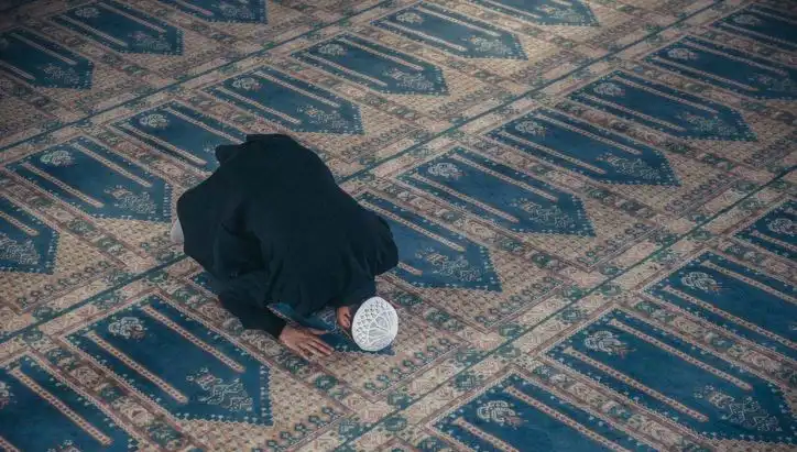 Cuma Namazı Saati ve Kılınışı: 12 Eylül 2023 İçin En Güncel Bilgiler