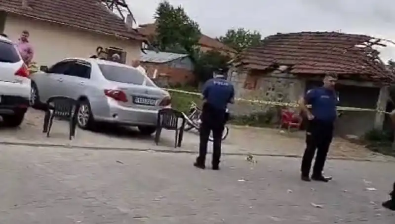 ** İstanbul'da Çığır Açan Cinayet: Katil Tuvalette Yakalandı!**