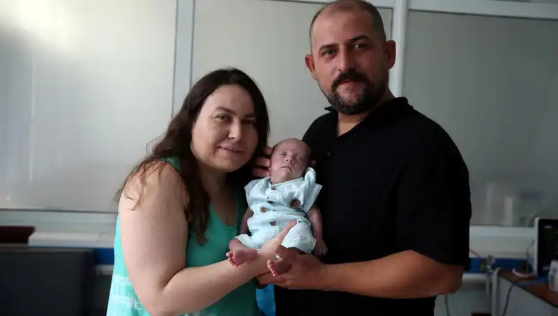 800 Gram Doğdu: 4 Aylık Yoğun Bakımda Kalan Bebek Hayata Tutundu
