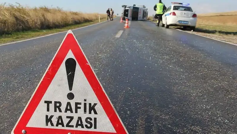 Niğde'de Feci Zincirleme Kaza: 16 Kişi Yaralandı, Ayrıntılar Şaşırtıyor!