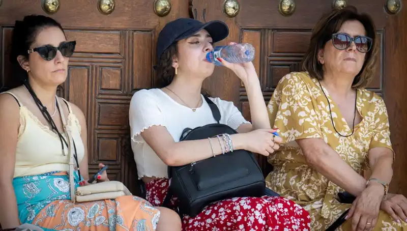 Türkiye'de 23 İlde Sıcaklık Rekoru: 40 Dereceyi Geçen Gözlemler Yapıldı