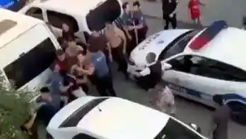 Sosyal Medyadaki Tartışma Sokaklarda Kanlı Kavga ile Sonuçlandı