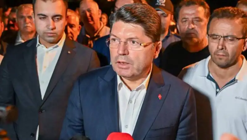 Bursa Orman Yangınında FETÖ Bağlantısı İddiası: Bakan Tunç Açıklama Yaptı