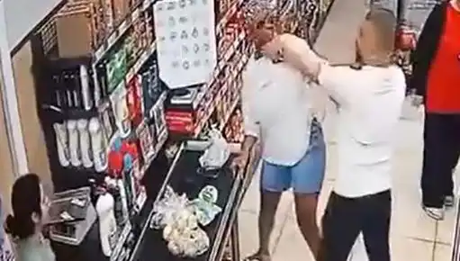 Markette Çocuğunun Önünde Kadına Saldıran Adamın Olayı Şok Etti