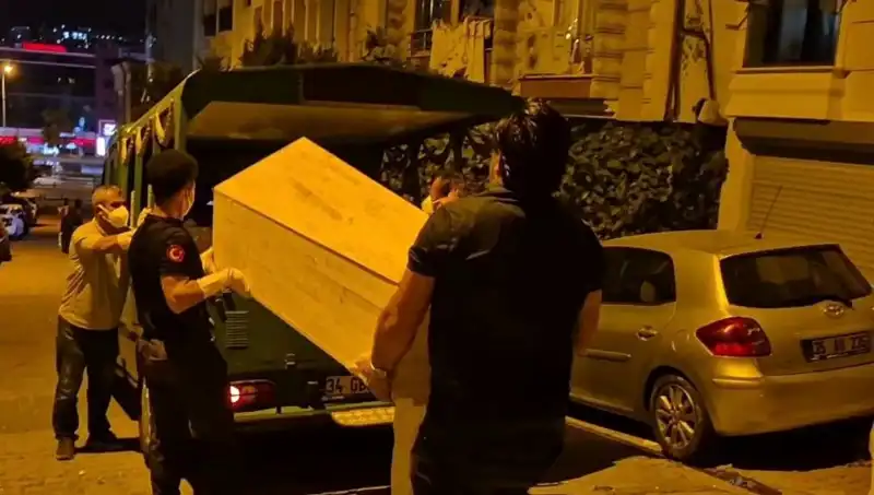 Esenyurt'ta Gizemli Ölüm: Kadın Cansız Bedenine Ne Olmuştu?