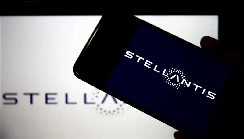 Stellantis’in Fabrika Kapanmaları Krizi: Araç Üretimi Tehdit Altında