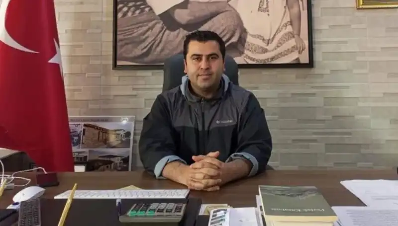 Eski Pertek Belediye Başkanı Ruhan Alan Görevden Alındı, Tutuklandı!