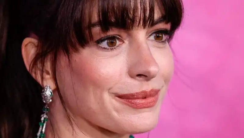 Hollywood'un Karanlık Yüzü: Yüzlere Ölü İnsan Derisi Enjekte Ediliyor